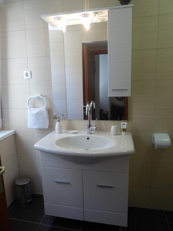 Studio Apartment Mila Split Bagian luar foto