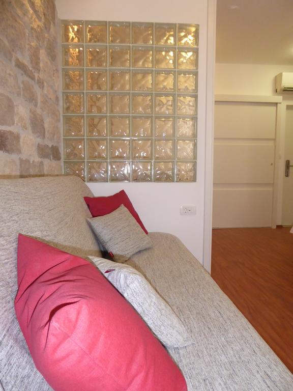 Studio Apartment Mila Split Bagian luar foto
