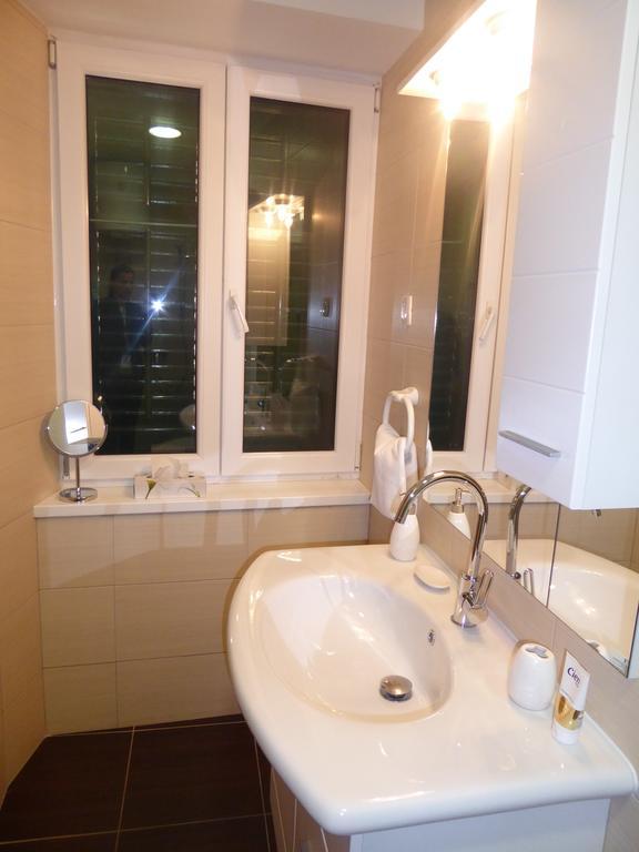 Studio Apartment Mila Split Bagian luar foto