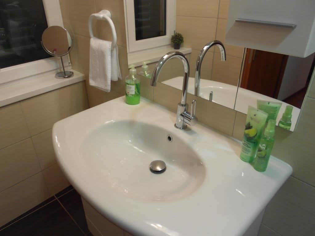 Studio Apartment Mila Split Bagian luar foto